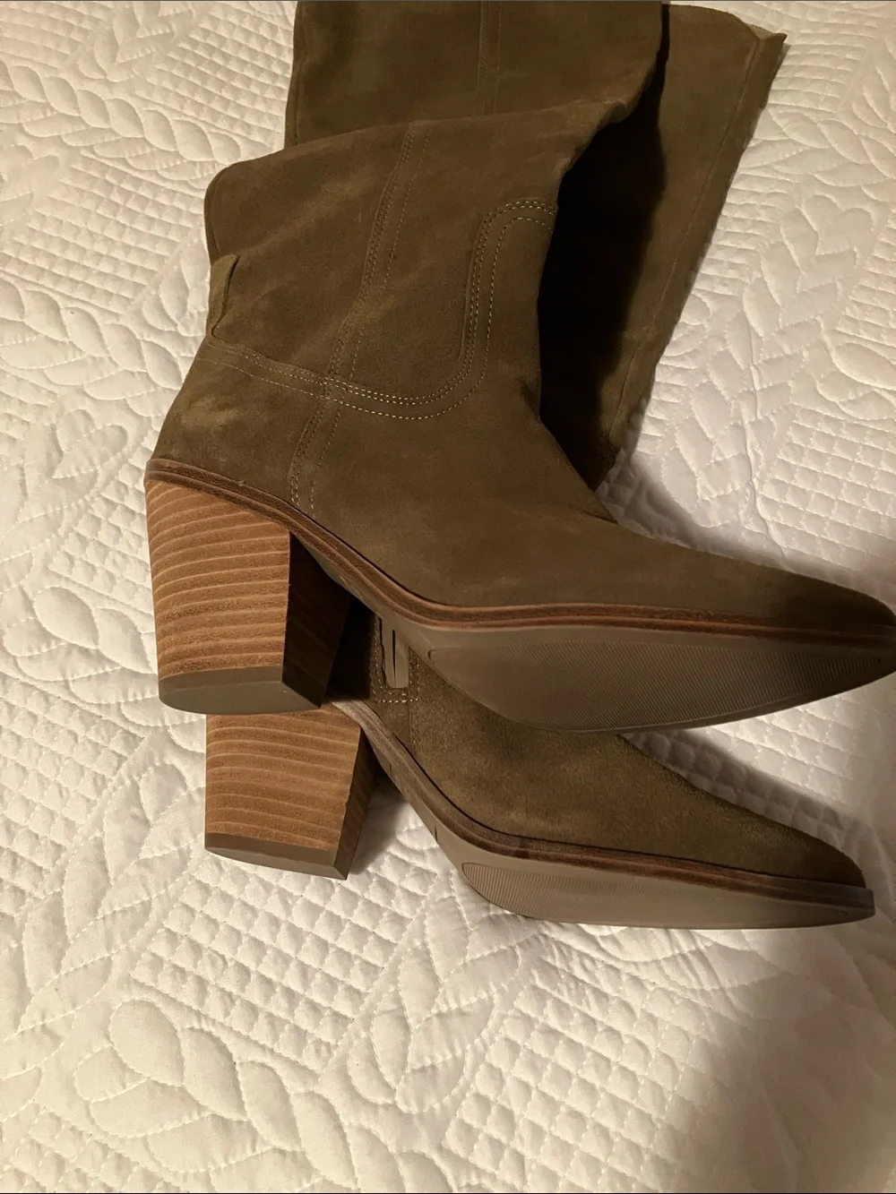 Brand New/Never worn Blondo Taupe waterproof Suede Knee-High boots- 7.5